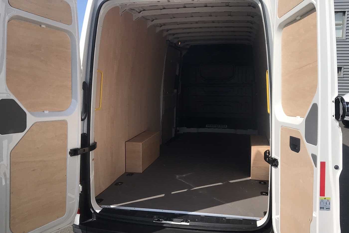 Volkswagen Crafter Panel Van Trendline (Business) LWB Maxi 140 PS 2.0 TDI 6sp Manual FWD