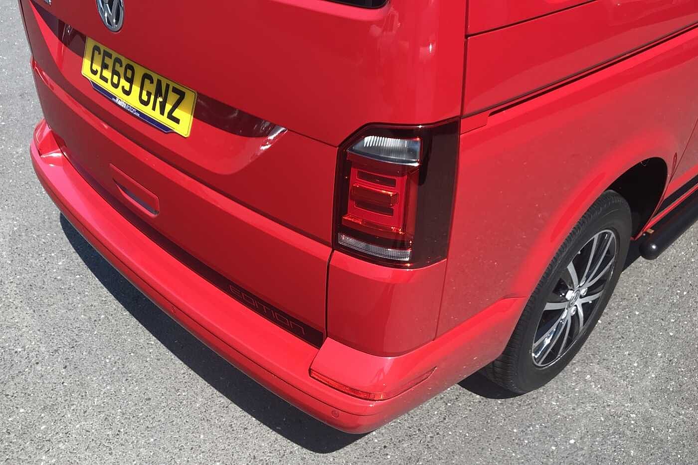 Volkswagen Transporter T30 Kombi Edition SWB 150 PS 2.0 TDI BMT 7sp DSG