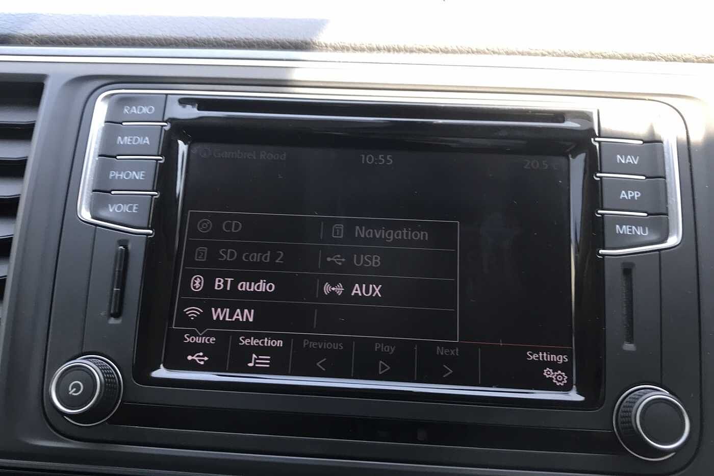 Volkswagen Transporter T30 Kombi Edition SWB 150 PS 2.0 TDI BMT 7sp DSG