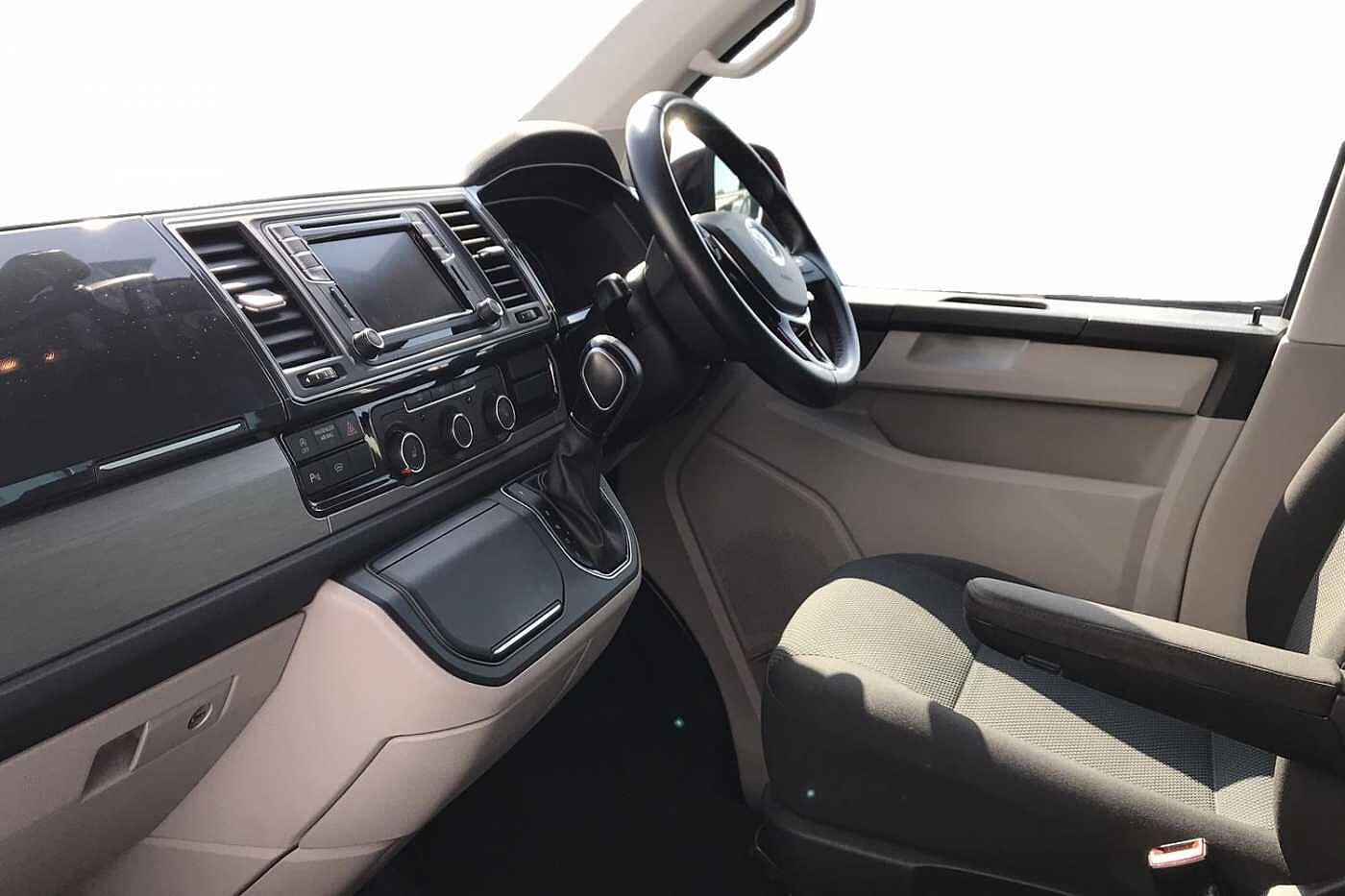 Volkswagen Transporter T30 Kombi Edition SWB 150 PS 2.0 TDI BMT 7sp DSG