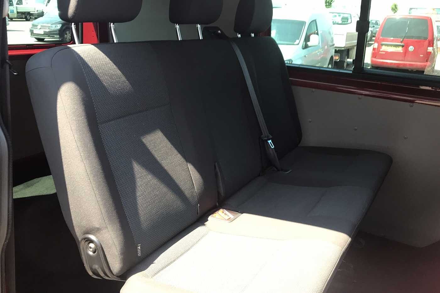 Volkswagen Transporter T30 Kombi Edition SWB 150 PS 2.0 TDI BMT 7sp DSG