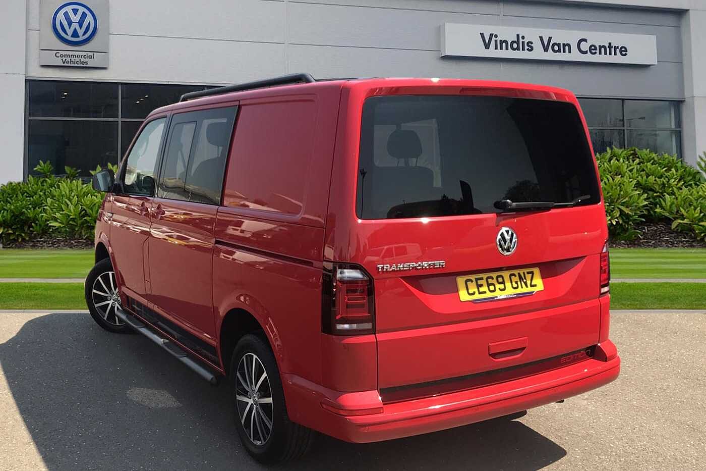 Volkswagen Transporter T30 Kombi Edition SWB 150 PS 2.0 TDI BMT 7sp DSG
