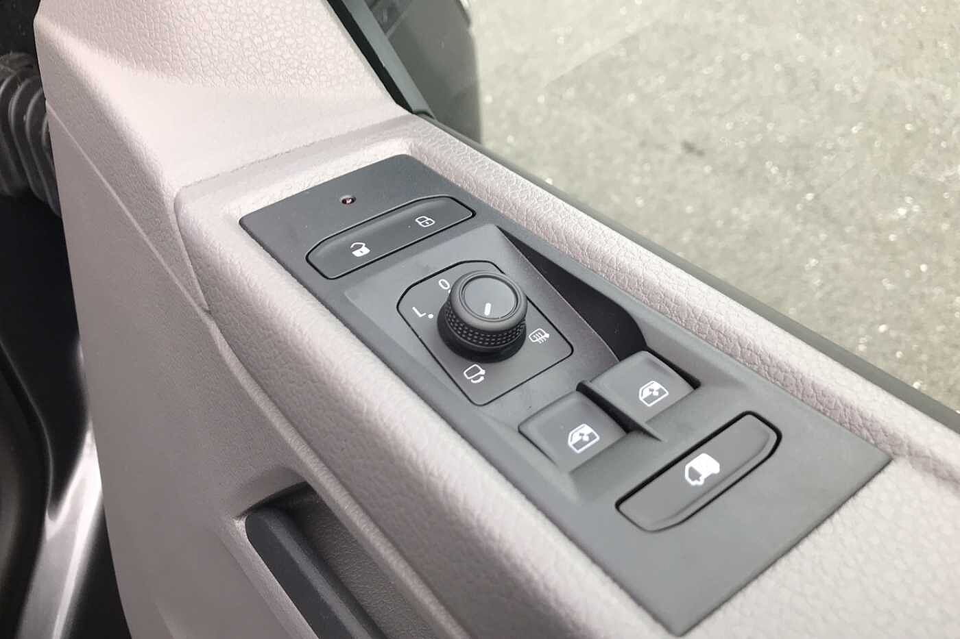 Volkswagen Transporter Panel van Highline SWB 204 PS 2.0 TDI 7sp DSG