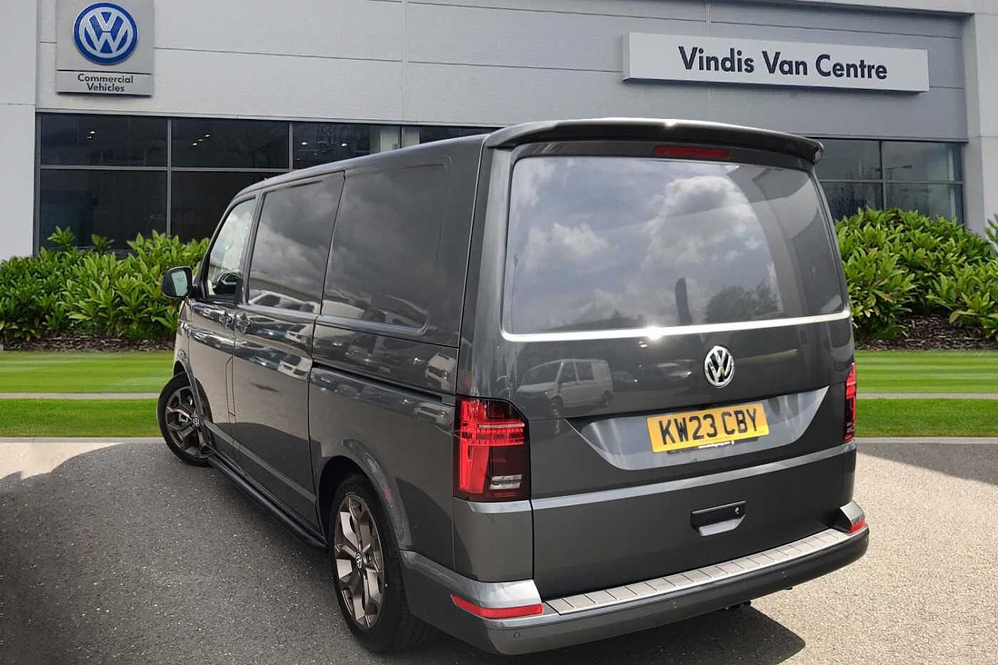 Volkswagen Transporter Panel van Highline SWB 204 PS 2.0 TDI 7sp DSG