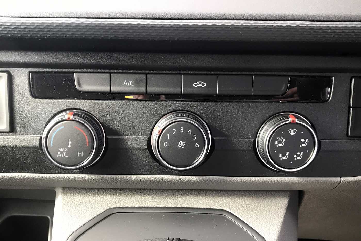 Volkswagen Transporter T30 Lwb Diesel Panel van Startline LWB 150 PS 2.0 TDI 7sp DSG