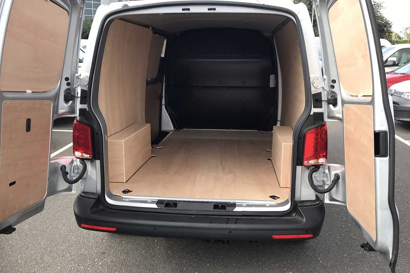 Volkswagen Transporter T30 Lwb Diesel Panel van Startline LWB 150 PS 2.0 TDI 7sp DSG