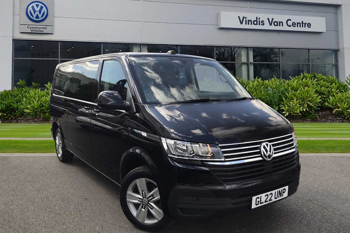 Volkswagen Transporter Shuttle SE LWB 150 PS 2.0 TDI 7sp DSG