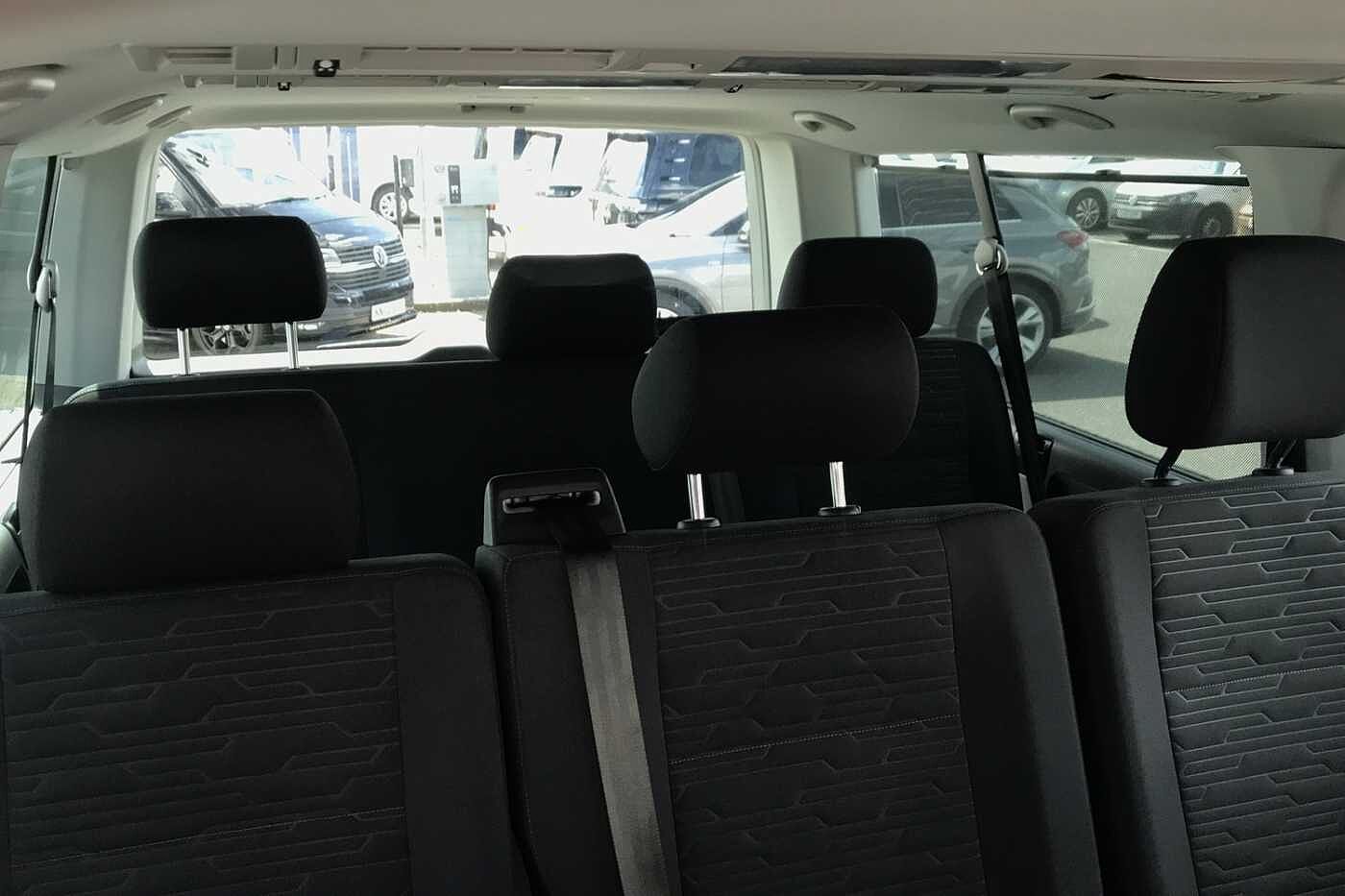Volkswagen Transporter Shuttle SE LWB 150 PS 2.0 TDI 7sp DSG