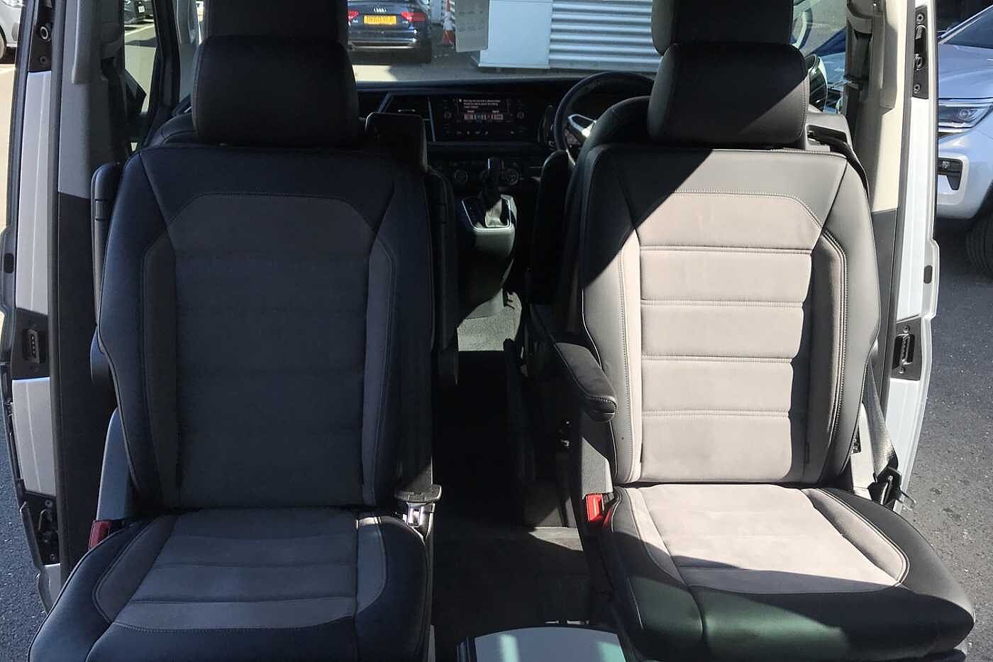 Volkswagen Caravelle Executive SWB 204 PS 2.0 TDI 7sp DSG
