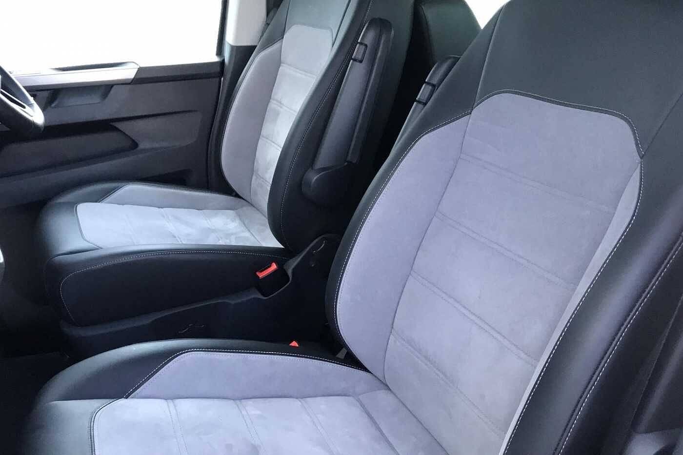 Volkswagen Caravelle Executive SWB 204 PS 2.0 TDI 7sp DSG