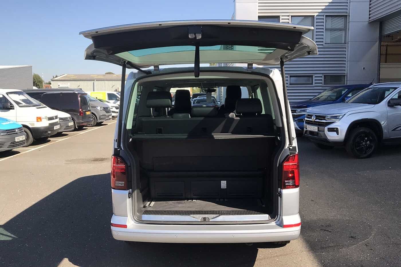 Volkswagen Caravelle Executive SWB 204 PS 2.0 TDI 7sp DSG