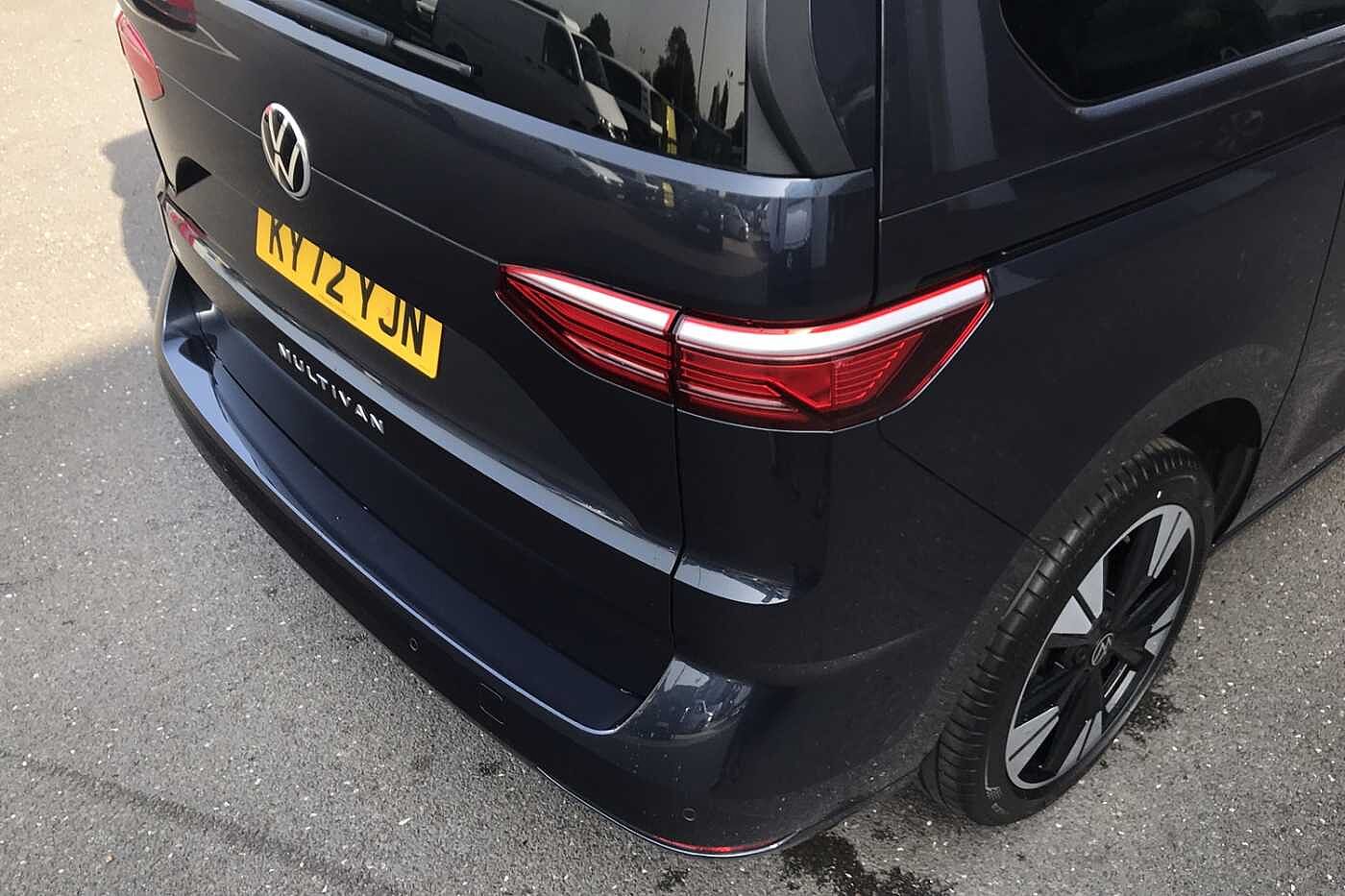 Volkswagen Multivan Life Standard 150 PS 2.0 TDI 7-Speed DSG