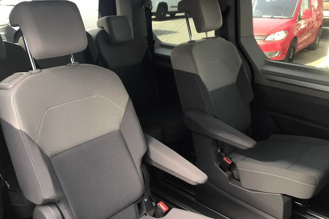 Volkswagen Multivan Life Standard 150 PS 2.0 TDI 7-Speed DSG