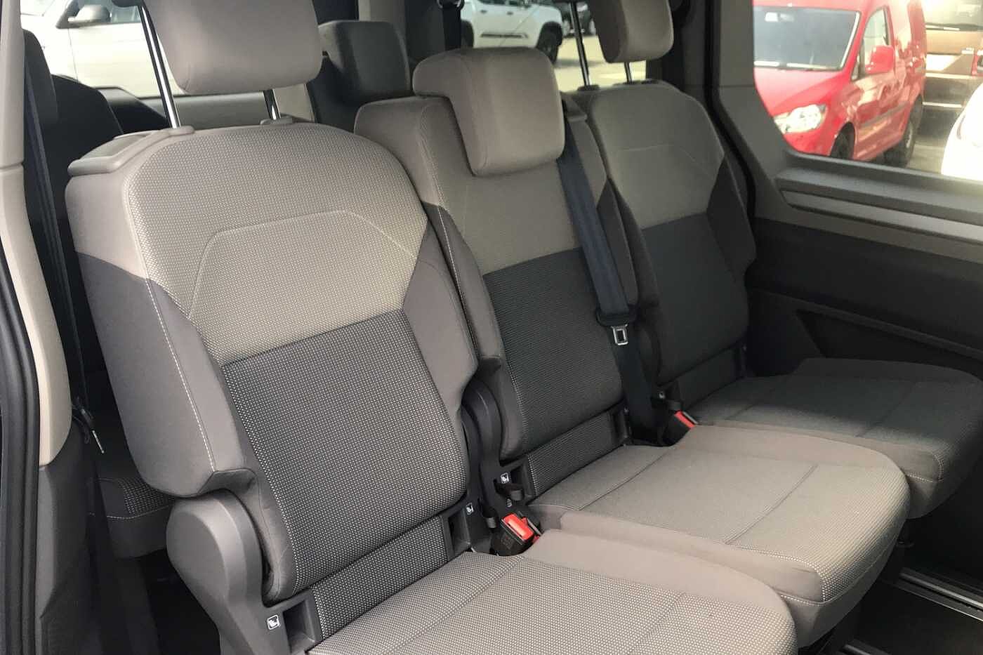 Volkswagen Multivan Life Standard 150 PS 2.0 TDI 7-Speed DSG
