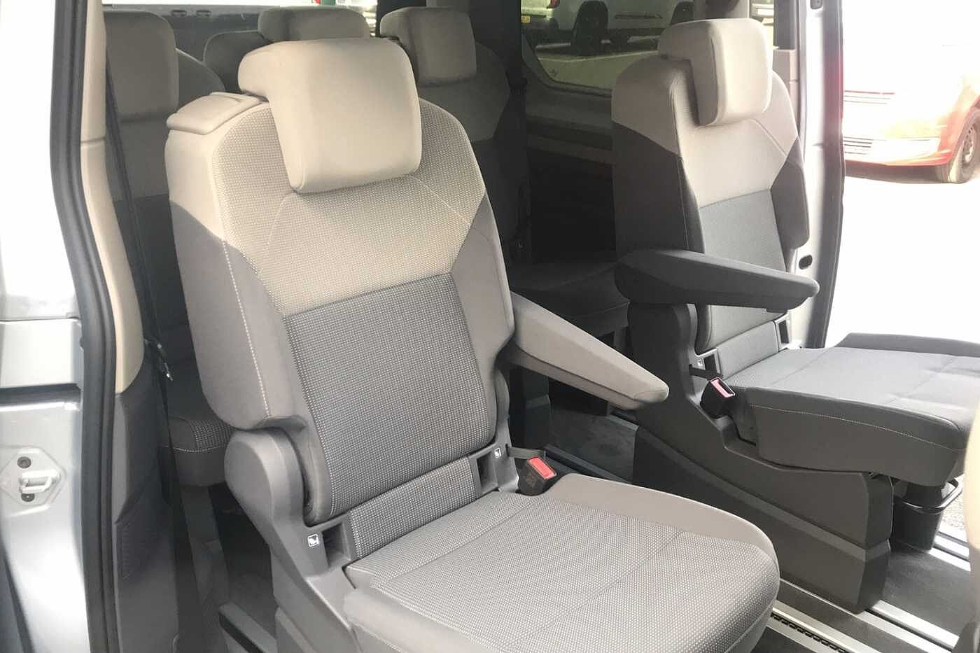 Volkswagen Multivan Life Standard 150 PS 2.0 TDI 7-Speed DSG