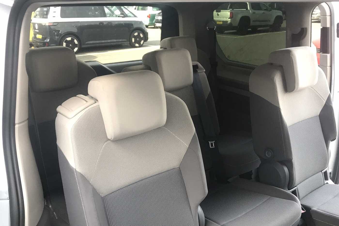 Volkswagen Multivan Life Standard 150 PS 2.0 TDI 7-Speed DSG