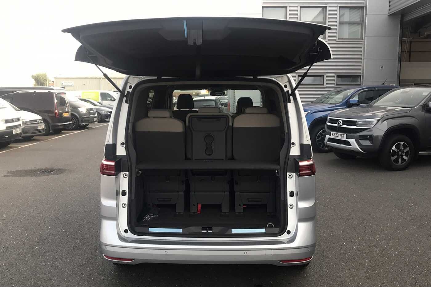 Volkswagen Multivan Life Standard 150 PS 2.0 TDI 7-Speed DSG