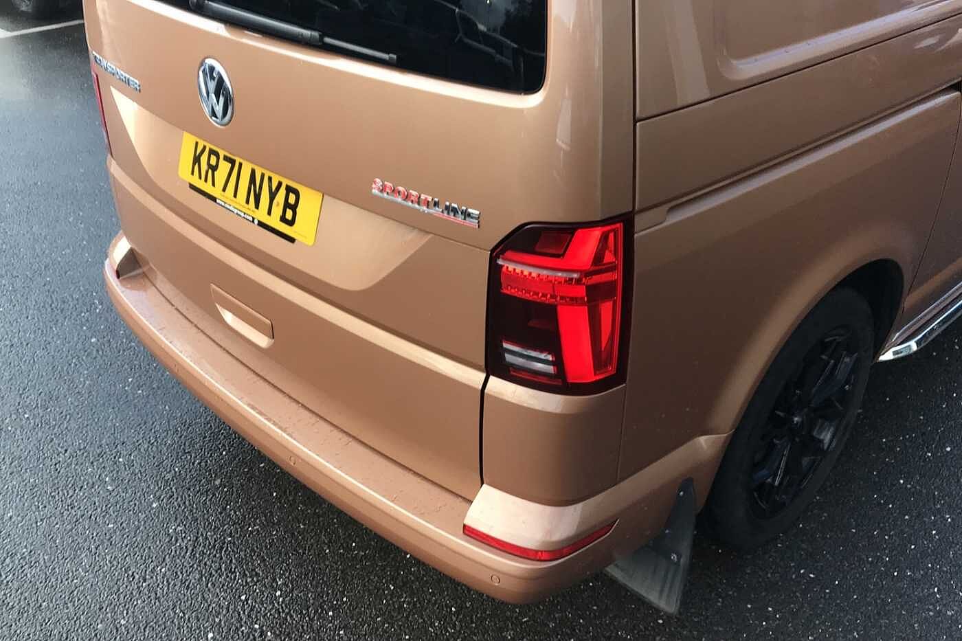 Volkswagen Transporter T32 Kombi Sportline SWB 204 PS 2.0 TDI 7sp DSG