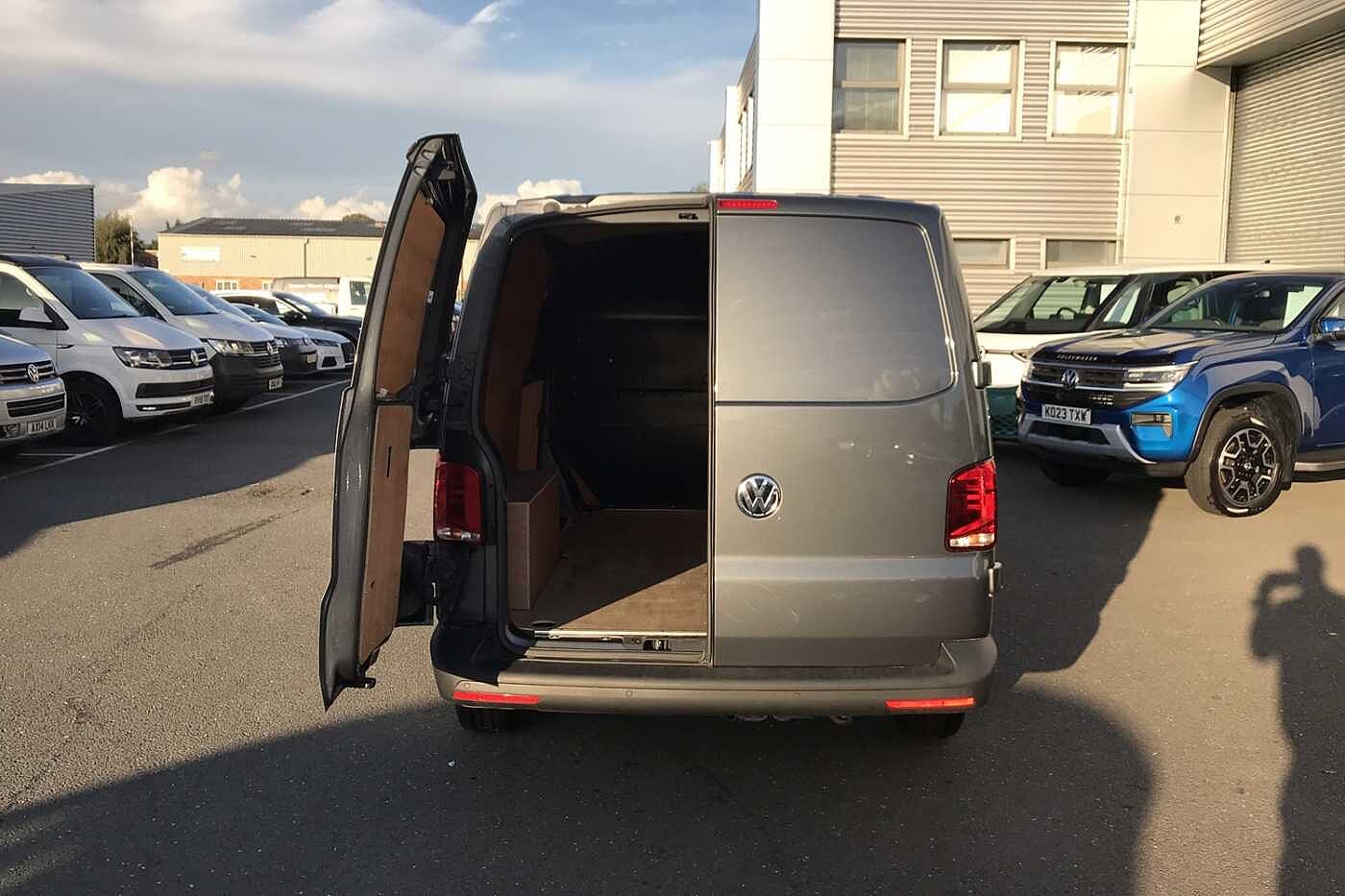 Volkswagen Transporter Panel van Startline Business SWB 110 PS 2.0 TDI 5sp Manual