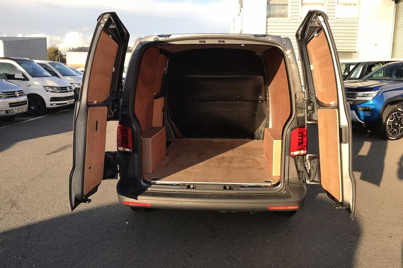 Volkswagen Transporter Panel van Startline Business SWB 110 PS 2.0 TDI 5sp Manual