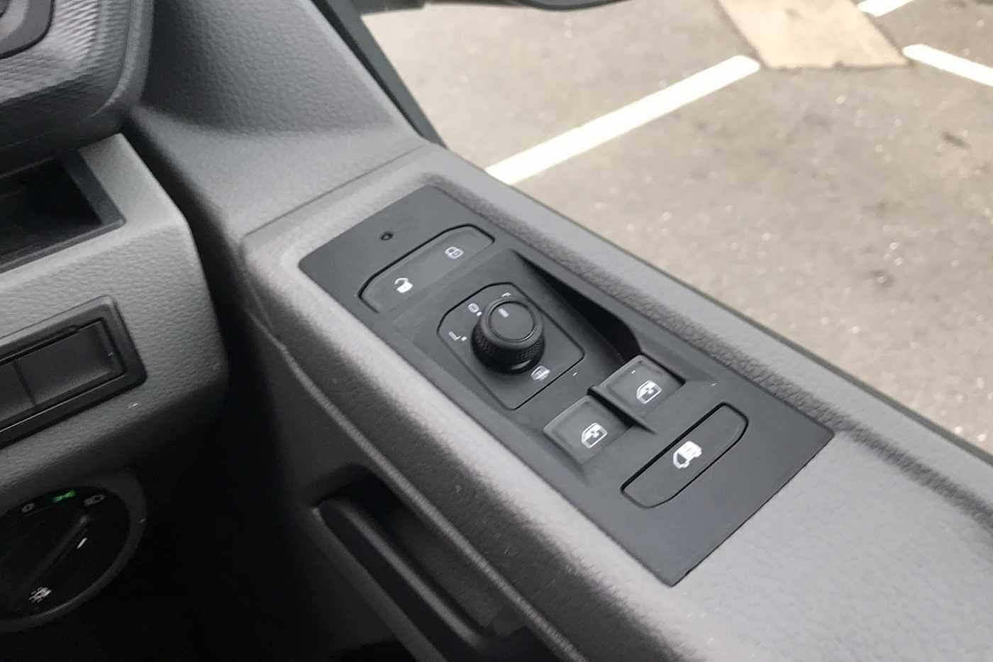 Volkswagen Transporter Panel van Startline Business SWB 110 PS 2.0 TDI 5sp Manual