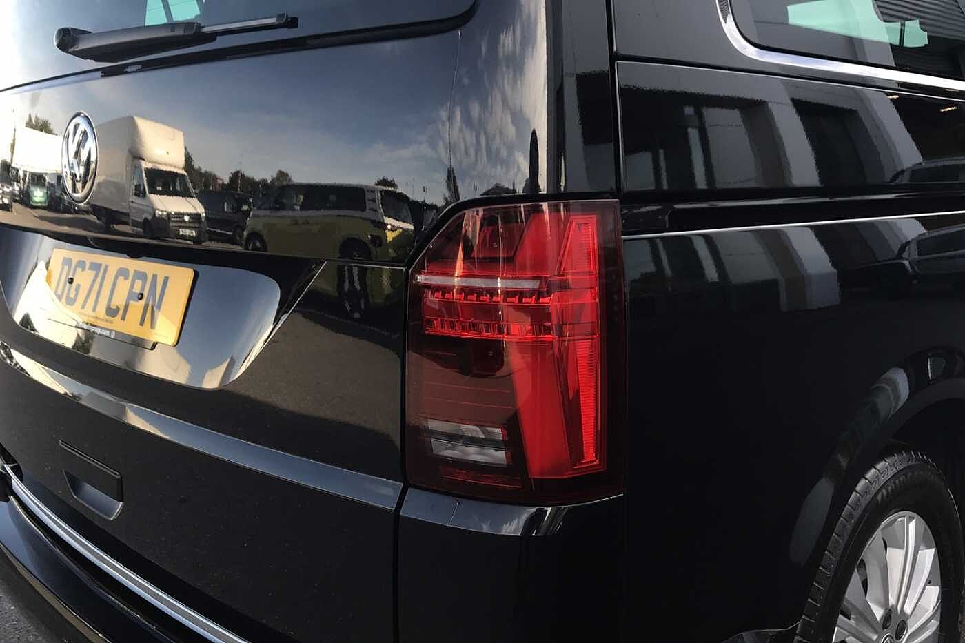 Volkswagen Caravelle Executive SWB 204 PS 2.0 TDI 7sp DSG