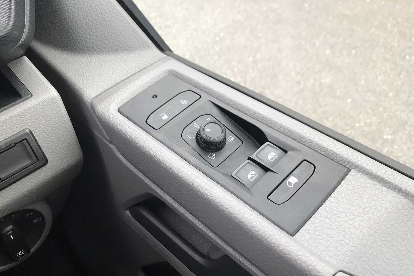 Volkswagen Transporter T32 Panel van Highline SWB 150 PS 2.0 TDI 6sp Manual