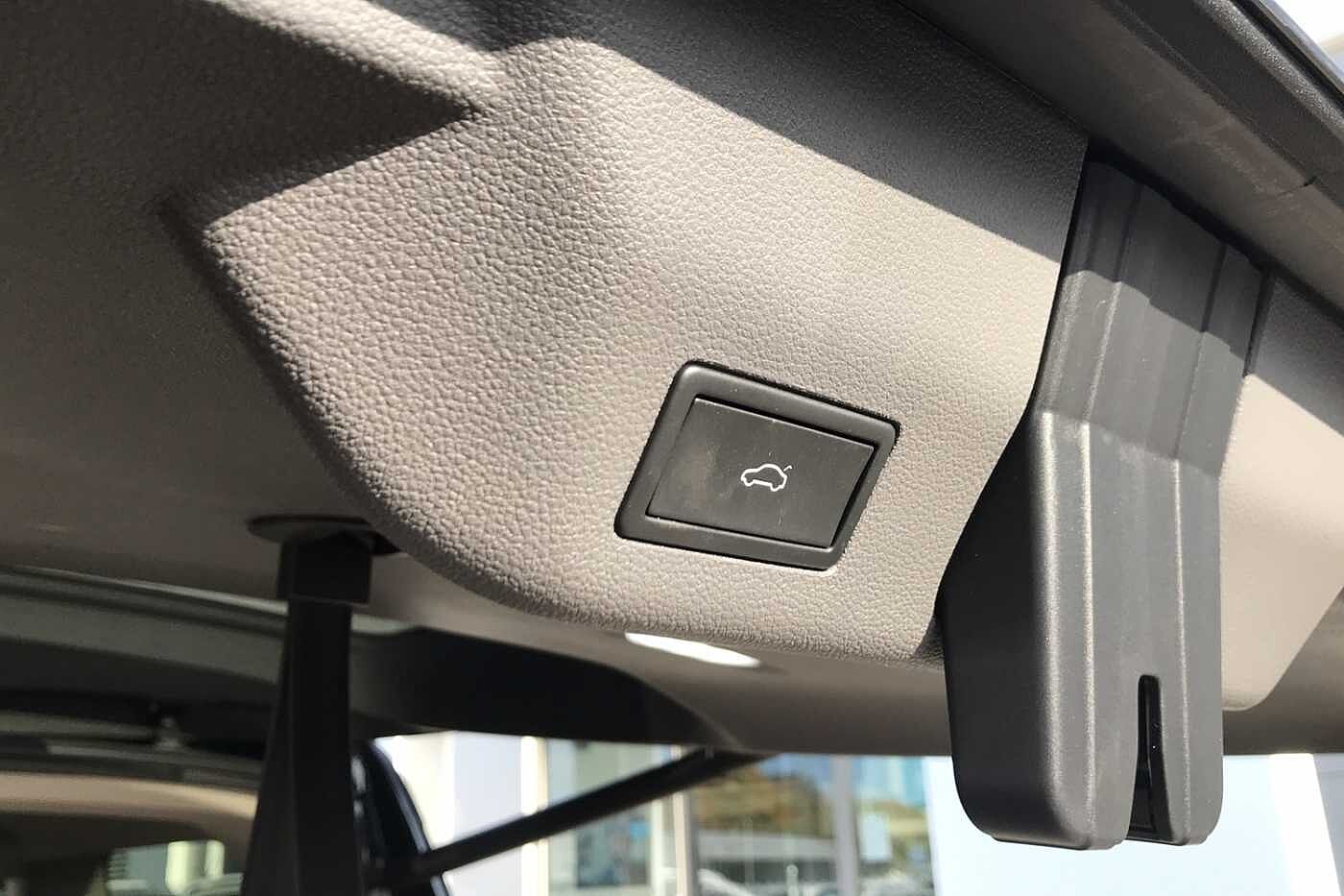 Volkswagen Multivan Style Long 150 PS 2.0 TDI 7-Speed DSG