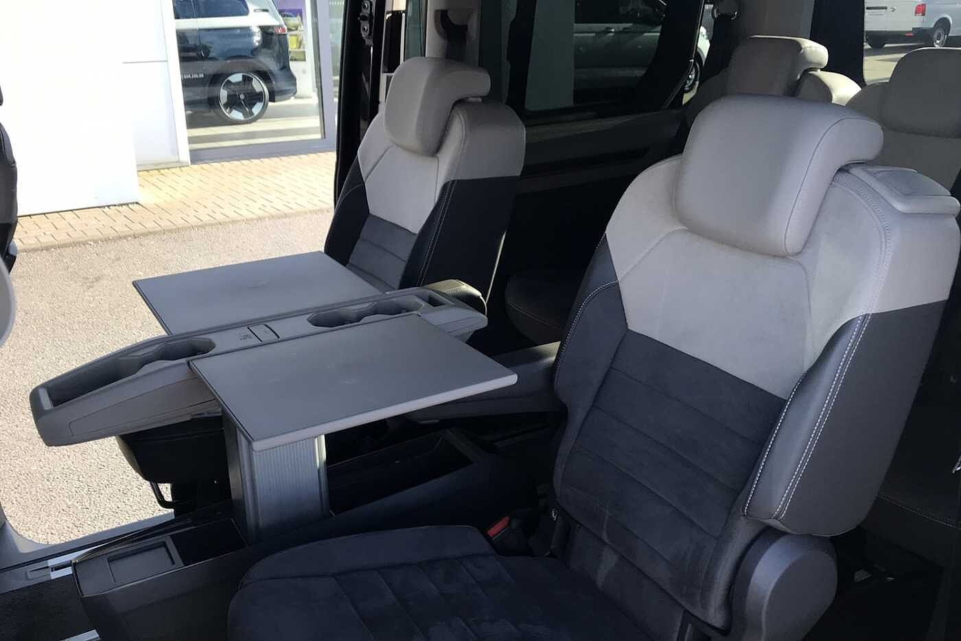 Volkswagen Multivan Style Long 150 PS 2.0 TDI 7-Speed DSG