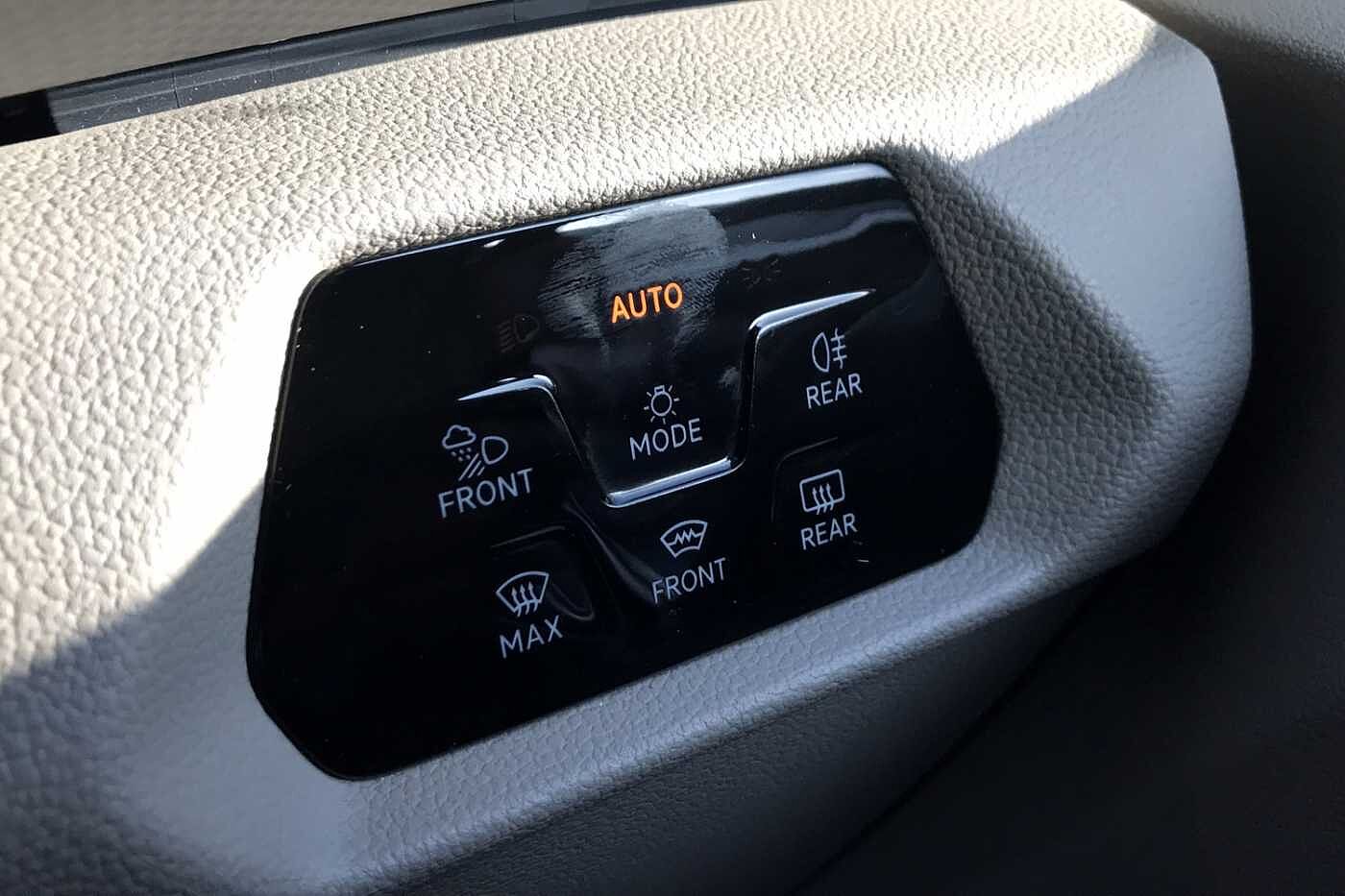 Volkswagen Multivan Style Long 150 PS 2.0 TDI 7-Speed DSG