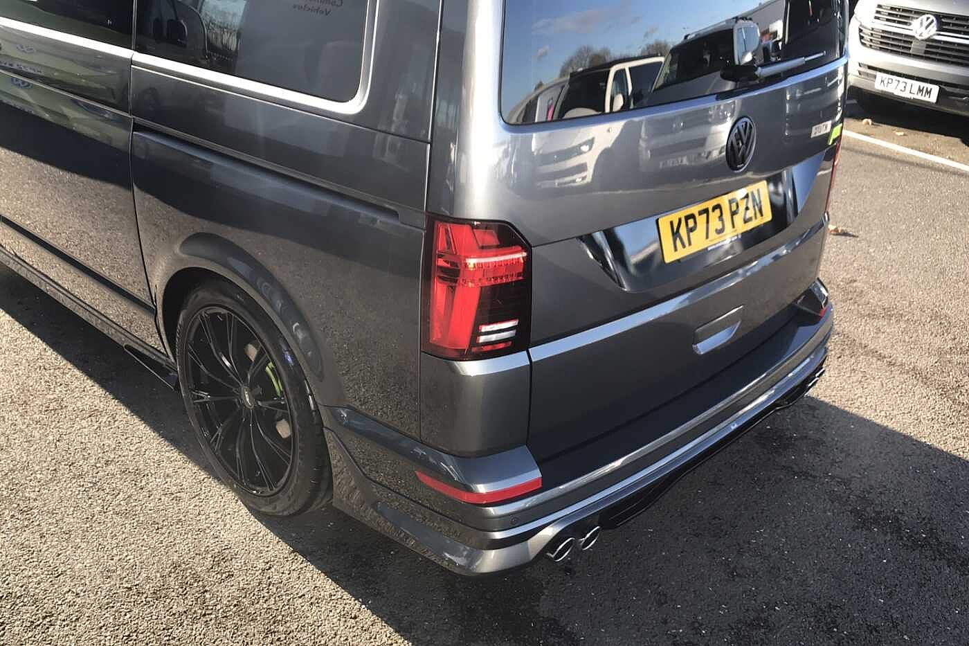 Volkswagen Transporter T32 Swb Diesel Kombi Highline SWB 204 PS 2.0 TDI 7sp DSG