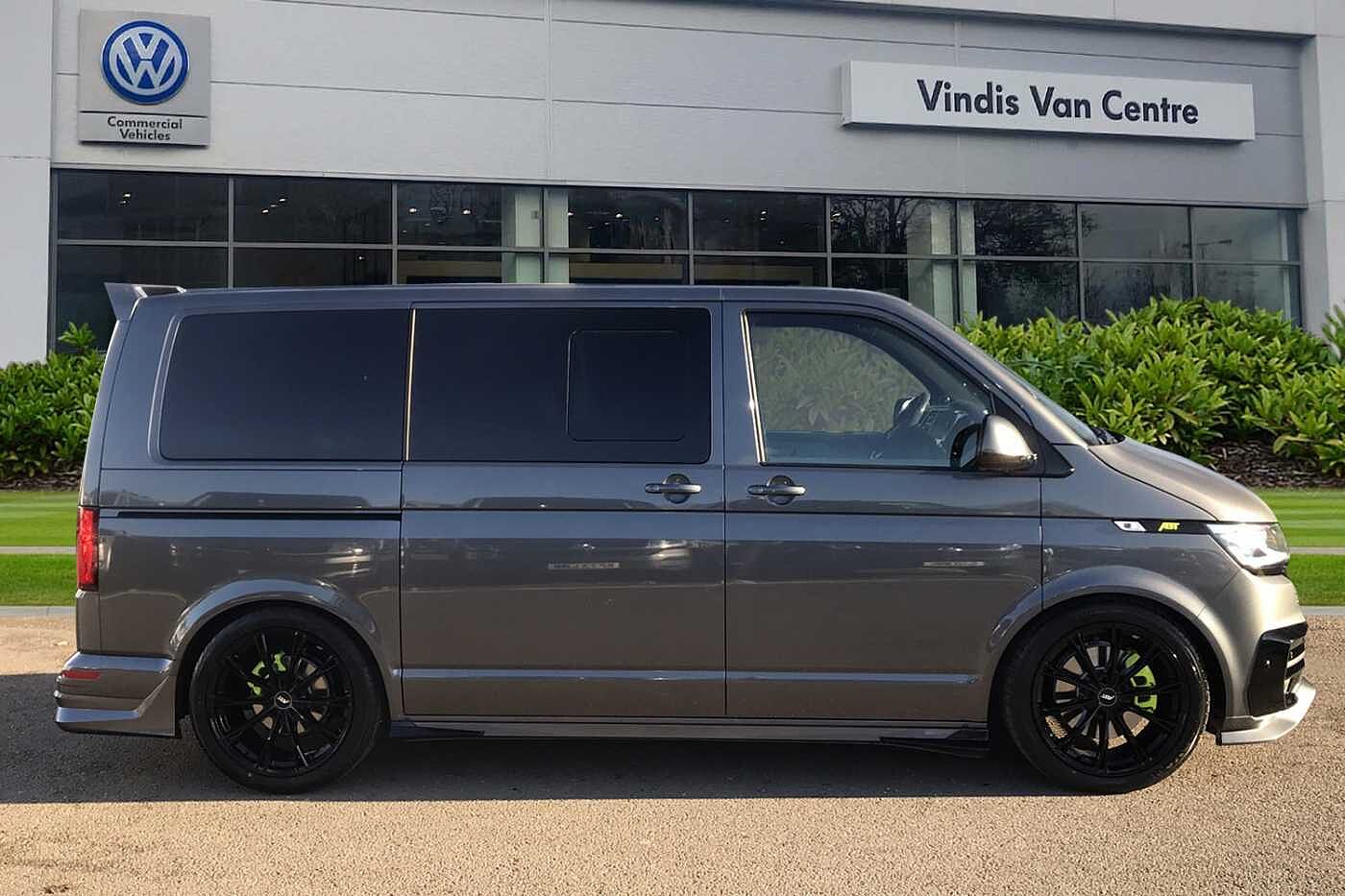 Volkswagen Transporter T32 Swb Diesel Kombi Highline SWB 204 PS 2.0 TDI 7sp DSG
