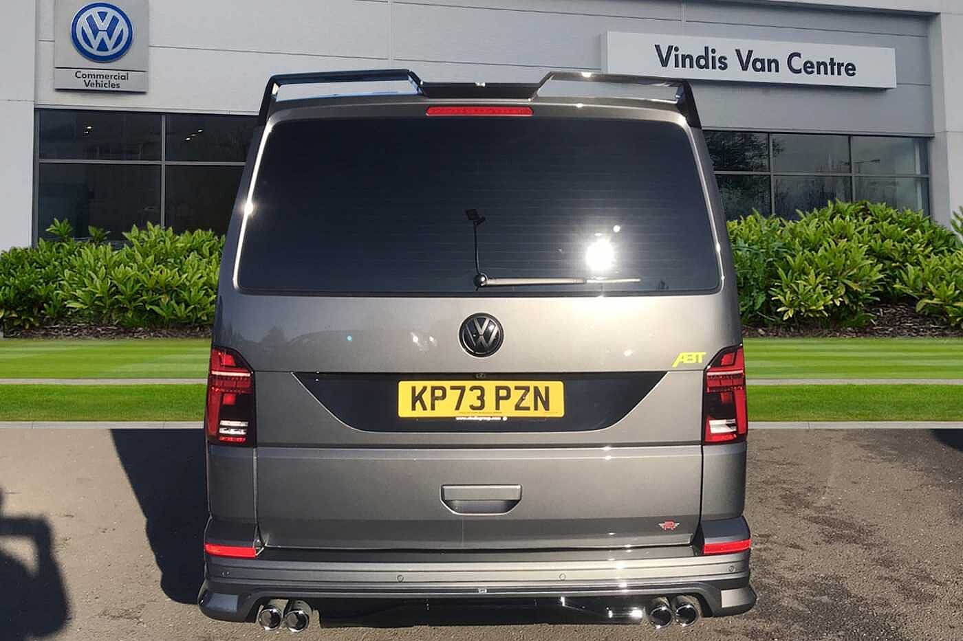 Volkswagen Transporter T32 Swb Diesel Kombi Highline SWB 204 PS 2.0 TDI 7sp DSG