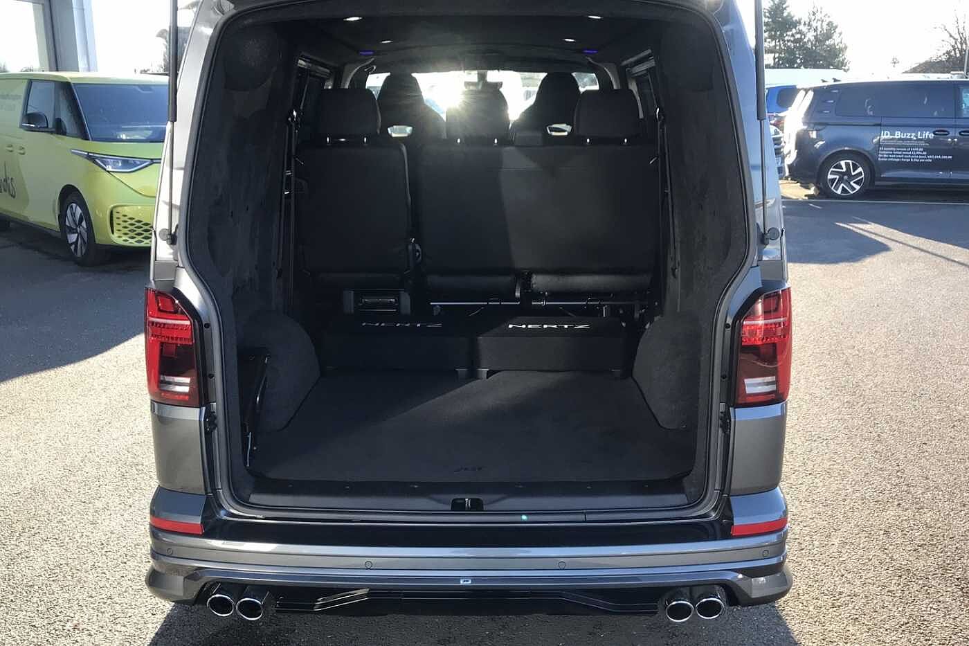 Volkswagen Transporter T32 Swb Diesel Kombi Highline SWB 204 PS 2.0 TDI 7sp DSG