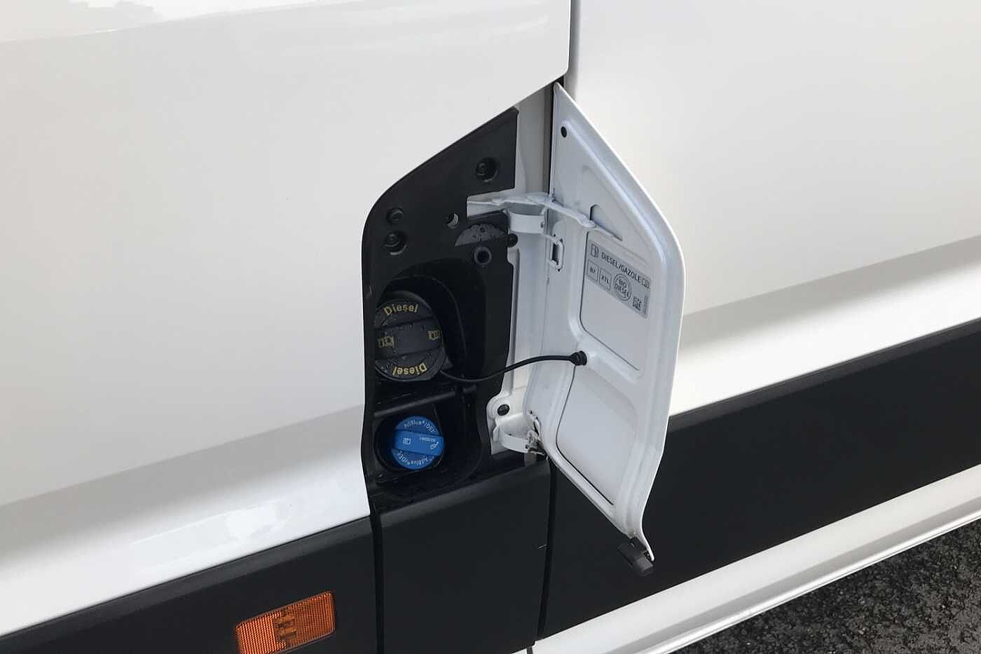 Volkswagen Crafter Cr35 Lwb Diesel Fwd Panel van Trendline LWB 140 PS 2.0 TDI 6sp Manual FWD