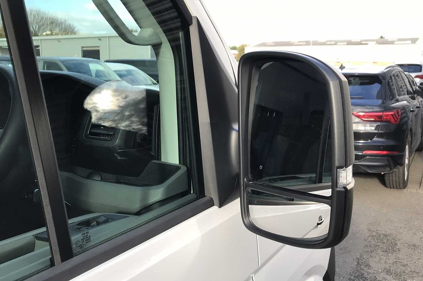 Volkswagen Crafter Cr35 Lwb Diesel Fwd Panel van Trendline LWB 140 PS 2.0 TDI 6sp Manual FWD