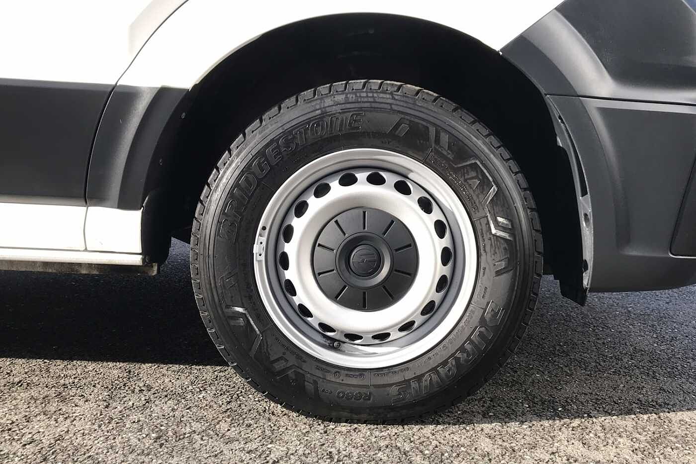 Volkswagen Crafter Cr35 Lwb Diesel Fwd Panel van Trendline LWB 140 PS 2.0 TDI 6sp Manual FWD
