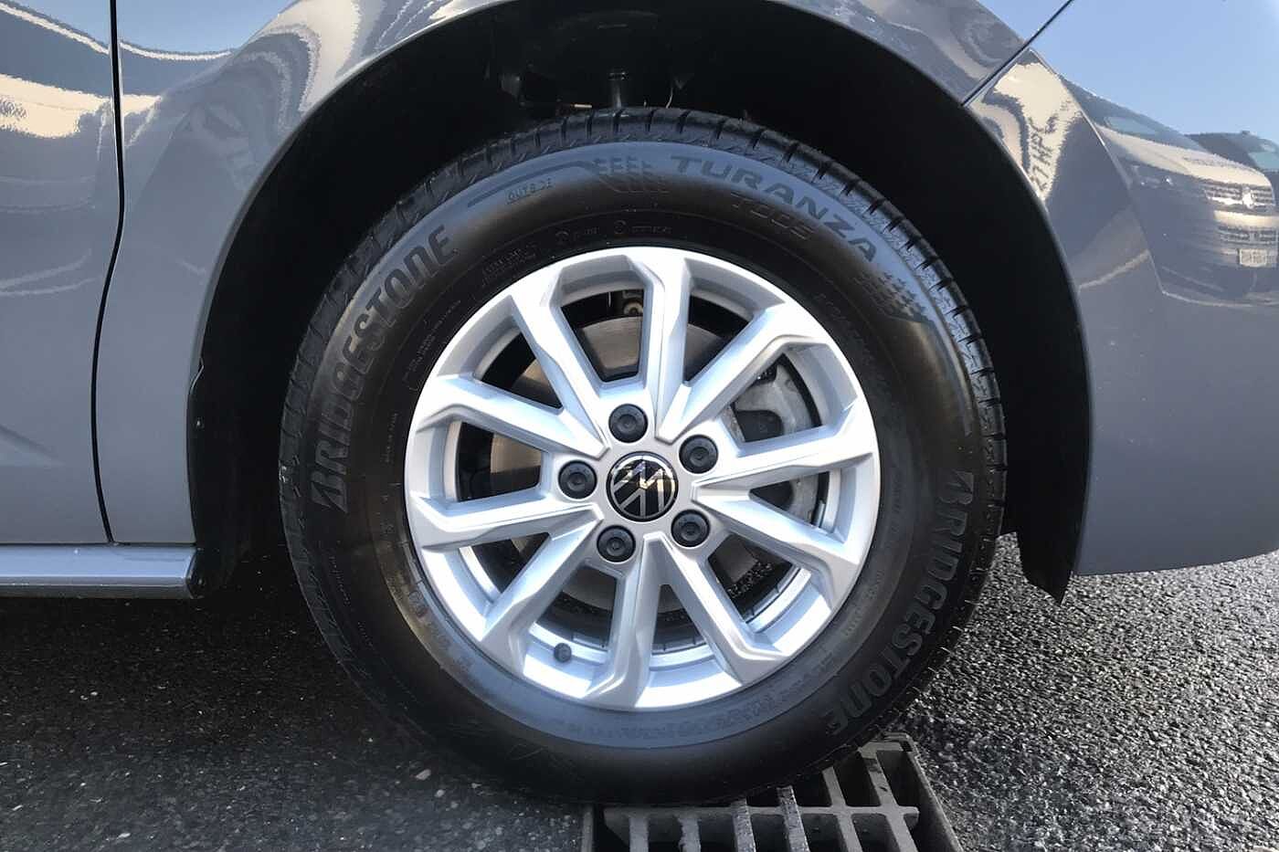 Volkswagen Multivan 2.0TDI (150ps) Life LWB DSG