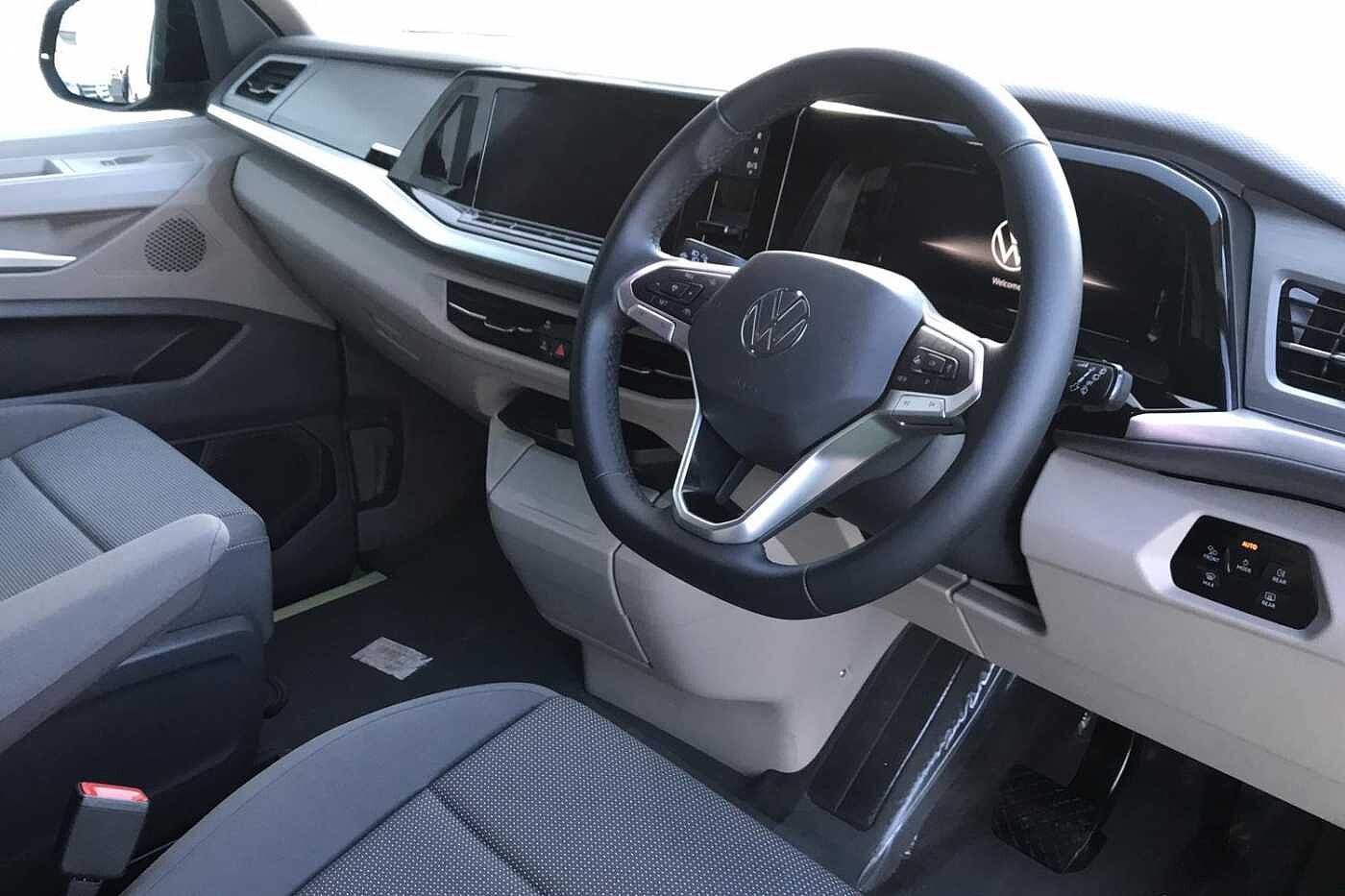 Volkswagen Multivan 2.0TDI (150ps) Life LWB DSG