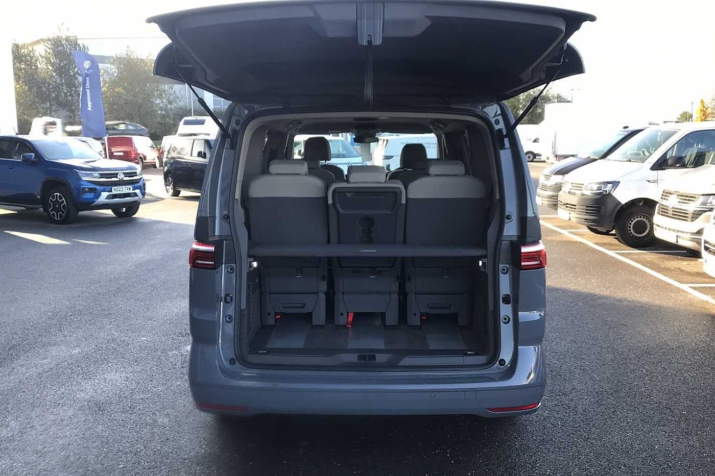Volkswagen Multivan 2.0TDI (150ps) Life LWB DSG