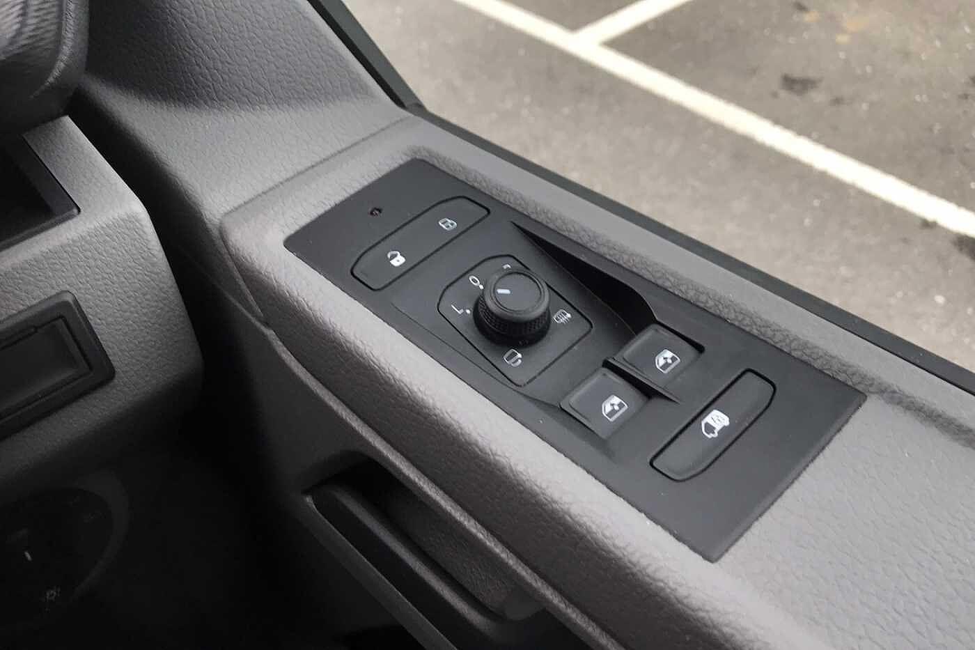 Volkswagen Transporter T32 Panel van Highline SWB 150 PS 2.0 TDI 7sp DSG