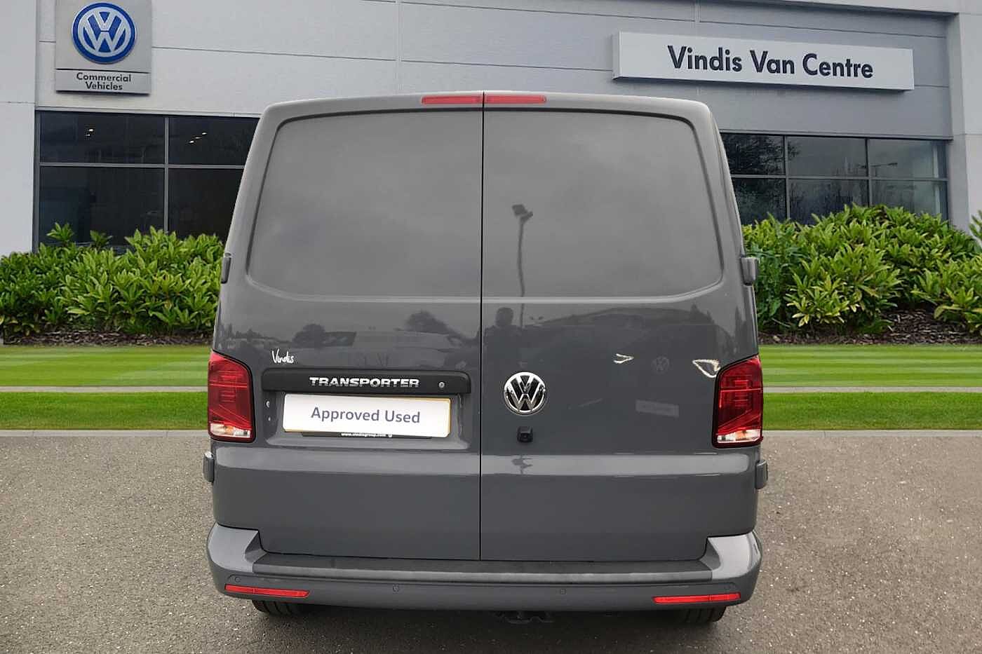 Volkswagen Transporter T32 Panel van Highline SWB 150 PS 2.0 TDI 7sp DSG