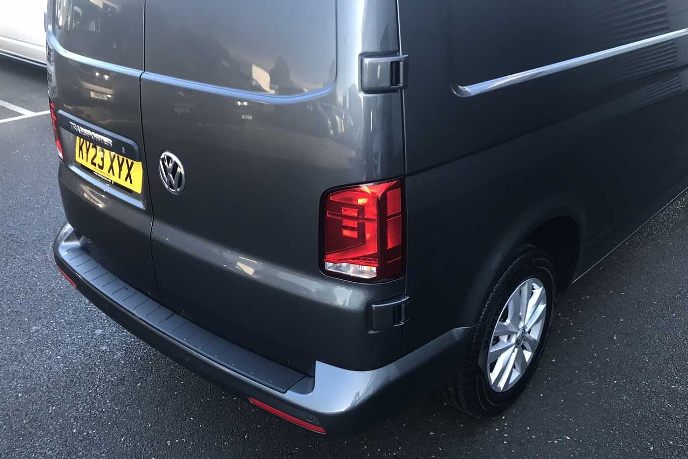 Volkswagen Transporter T28 Panel van Highline SWB 110 PS 2.0 TDI 5sp Manual