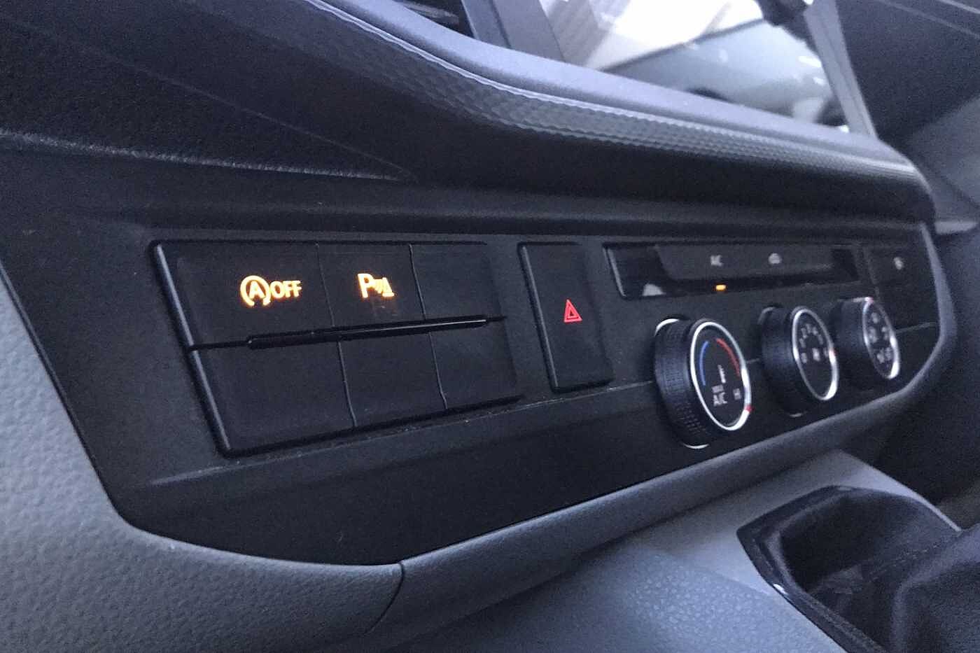 Volkswagen Transporter T28 Panel van Highline SWB 110 PS 2.0 TDI 5sp Manual