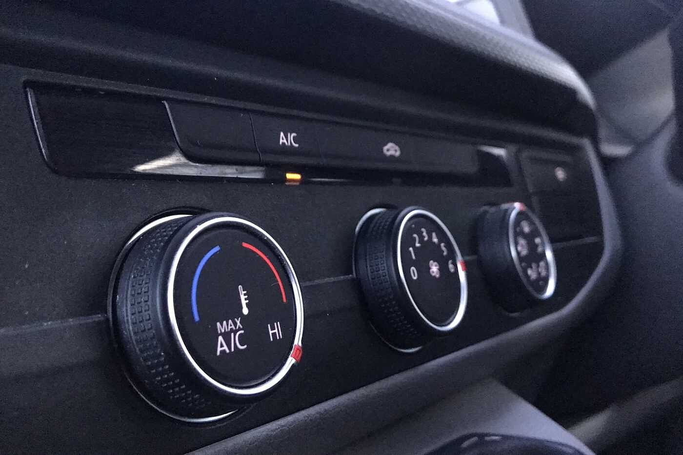 Volkswagen Transporter T28 Panel van Highline SWB 110 PS 2.0 TDI 5sp Manual
