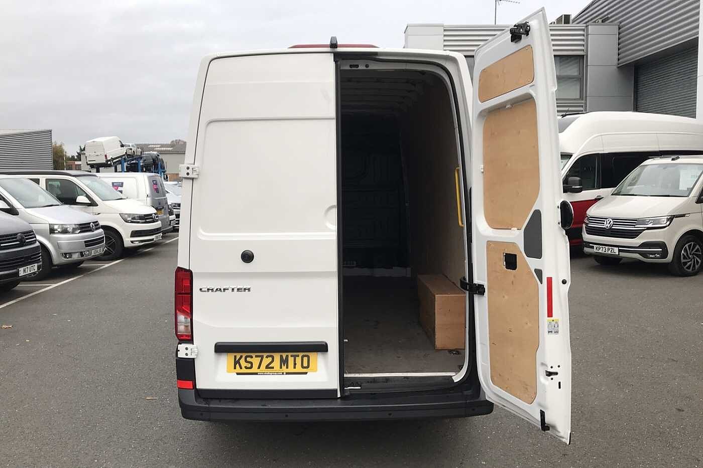Volkswagen Crafter Panel van Trendline LWB 140 PS 2.0 TDI 6sp Manual FWD
