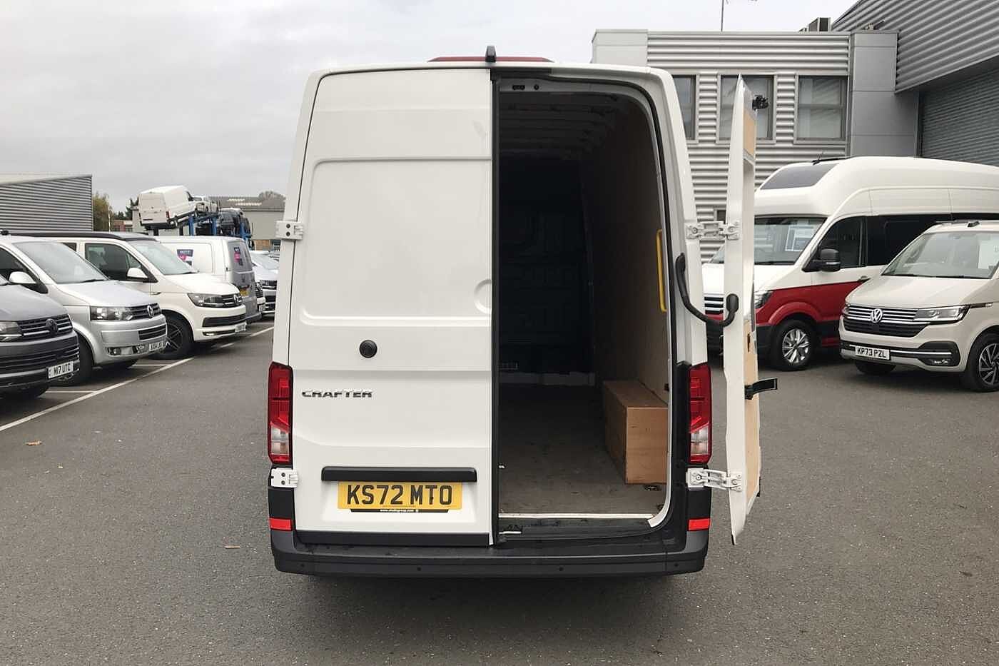 Volkswagen Crafter Panel van Trendline LWB 140 PS 2.0 TDI 6sp Manual FWD