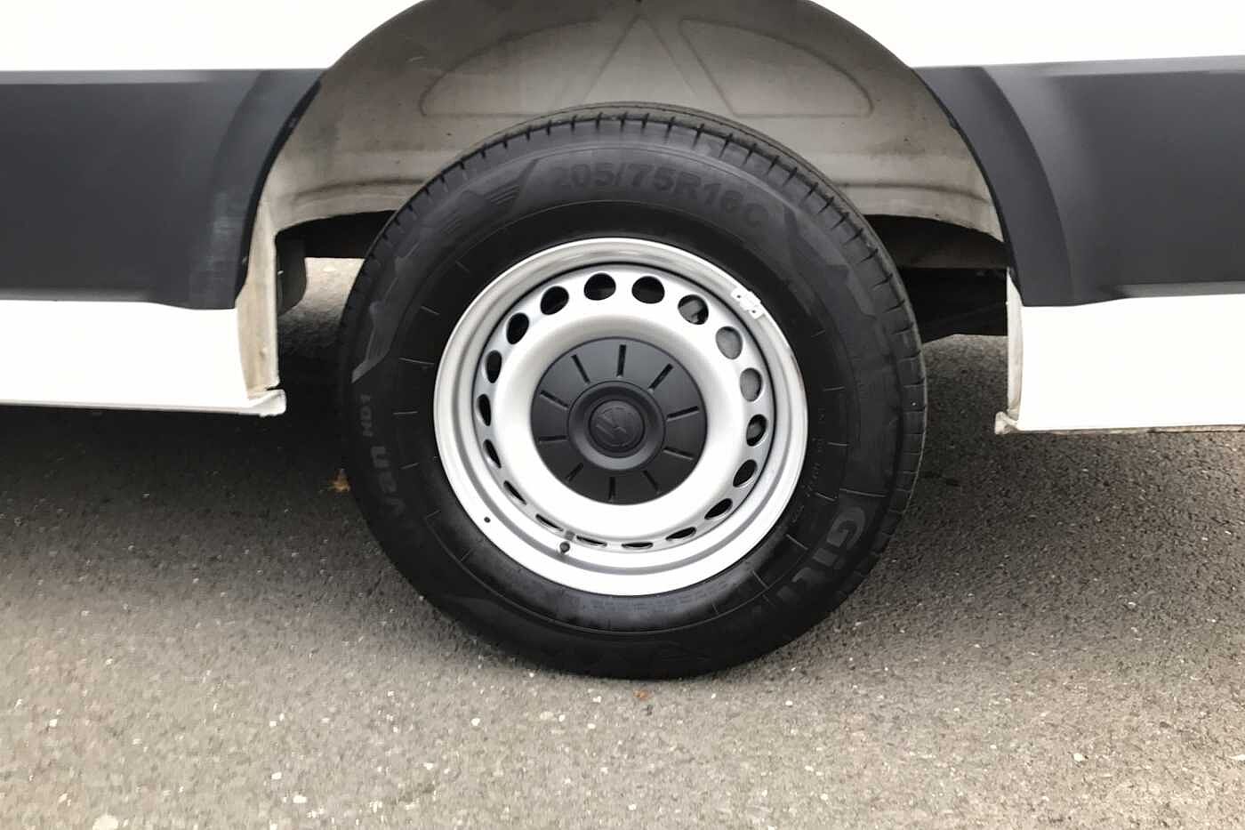 Volkswagen Crafter Panel van Trendline LWB 140 PS 2.0 TDI 6sp Manual FWD
