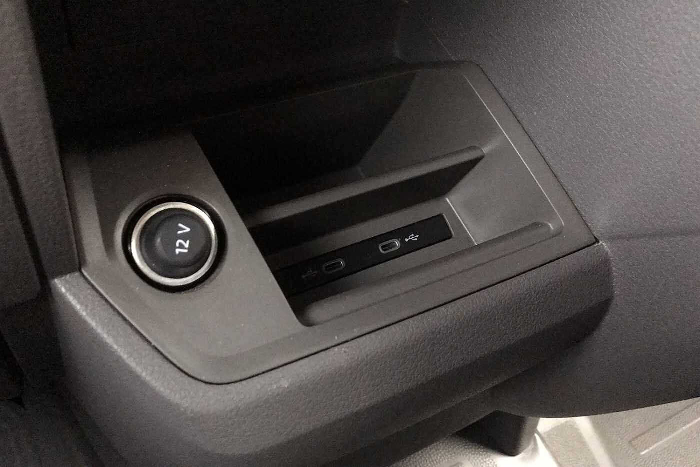 Volkswagen Crafter Panel van Trendline LWB 140 PS 2.0 TDI 6sp Manual FWD