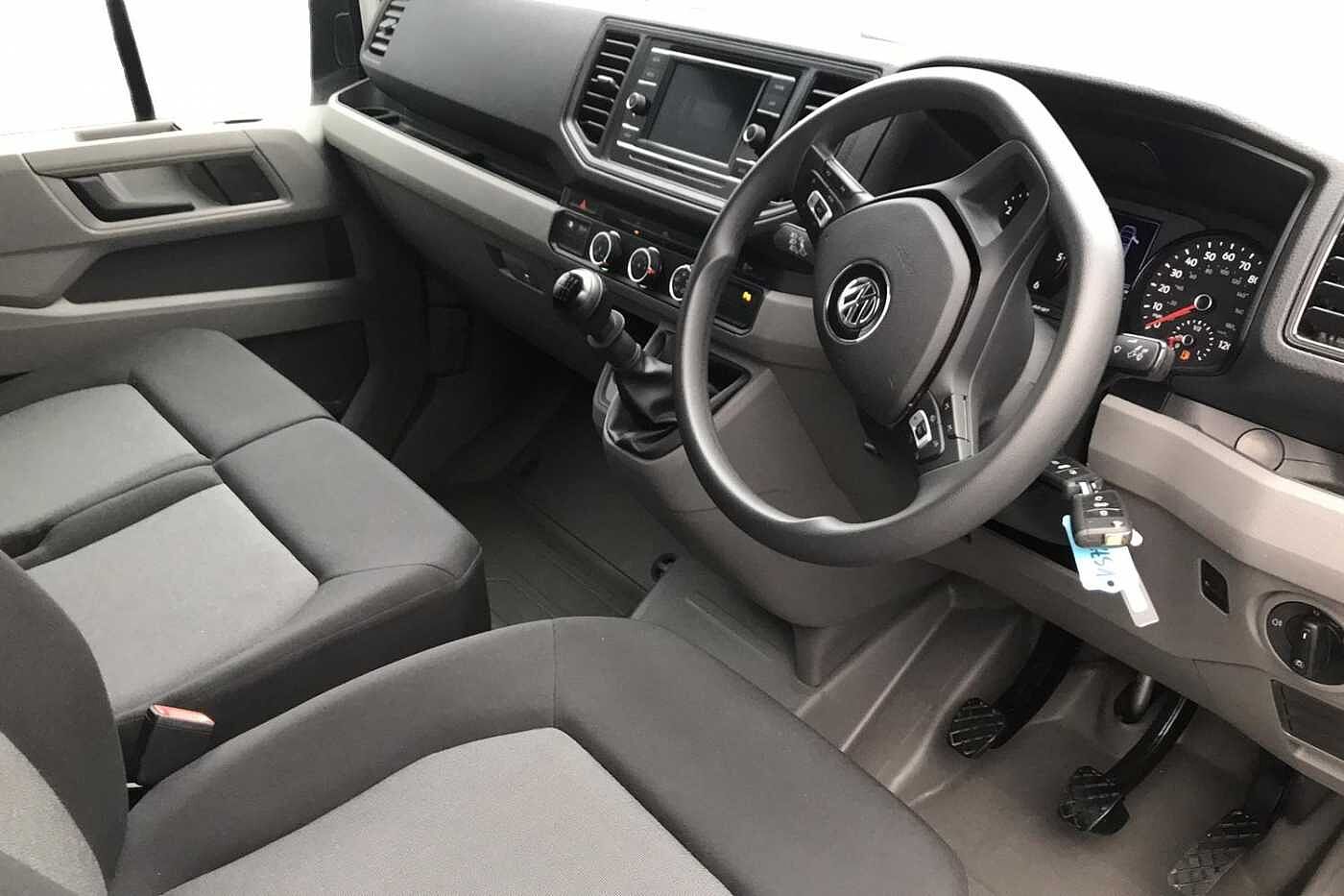 Volkswagen Crafter Panel van Trendline LWB 140 PS 2.0 TDI 6sp Manual FWD